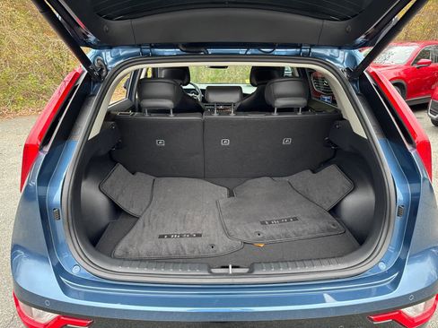 Used 2025 Kia Niro Wind w/ Wind Preserve Package image 32