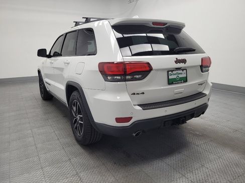Used 2017 Jeep Grand Cherokee Trailhawk image 5