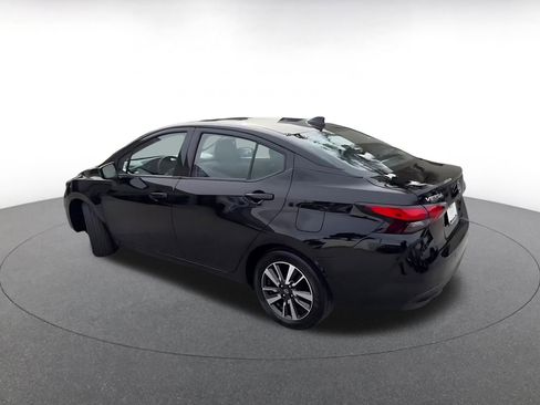 Used 2025 Nissan Versa SV image 11