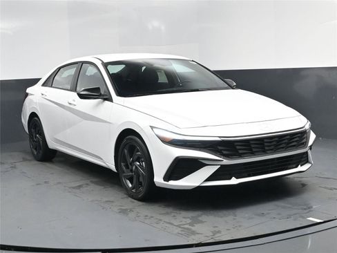 New 2026 Hyundai Elantra Sport image 18