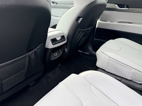 Used 2024 Hyundai Palisade SEL image 31