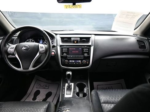 Used 2018 Nissan Altima 2.5 SV FWD image 12