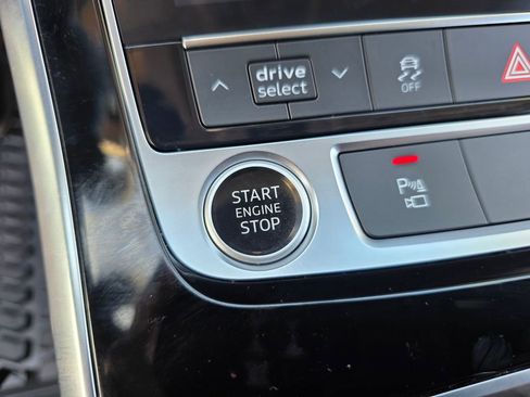 Used 2023 Audi Q8 Premium Plus image 33