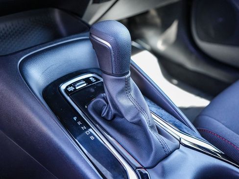 Certified 2025 Toyota Corolla SE image 19