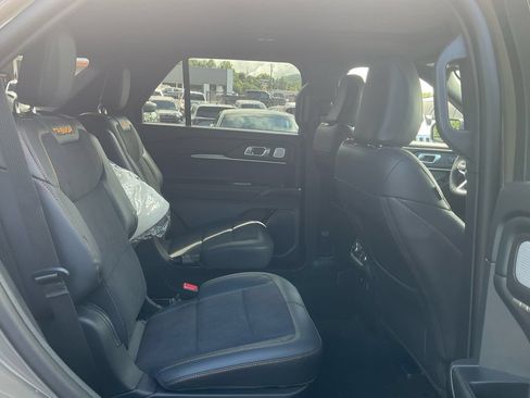 New 2026 Ford Explorer Tremor w/ Tremor Ultimate Package AWD/4WD image 13