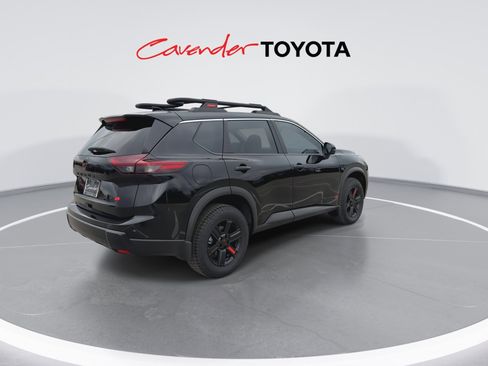 Used 2025 Nissan Rogue SV w/ Rock Creek Premium Package image 8