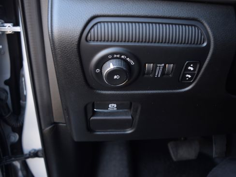 Used 2024 Jeep Wagoneer Series II w/ Premium Group I image 7