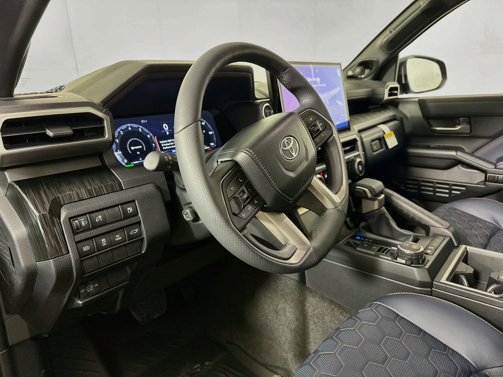 Used 2026 Toyota 4Runner Platinum AWD/4WD image 6