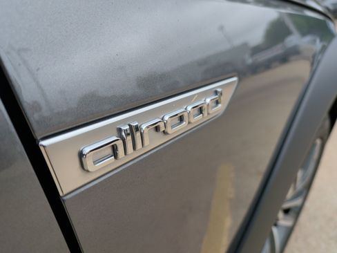 Used 2018 Audi A4 2.0T allroad Premium Plus AWD/4WD image 39
