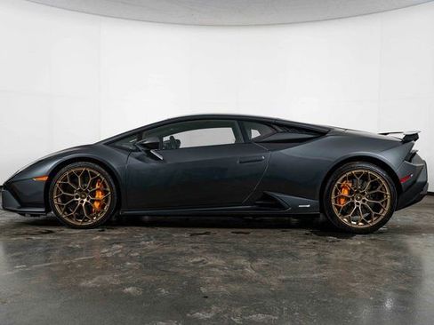 Used 2023 Lamborghini Huracan Tecnica image 5