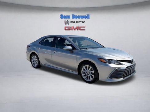 Used 2023 Toyota Camry LE w/ Convenience Package image 2