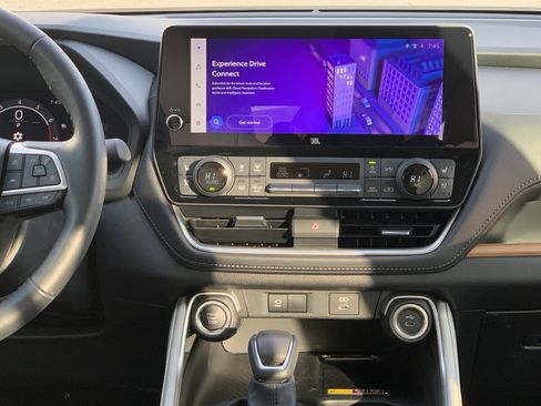 Used 2025 Toyota Grand Highlander AWD image 31