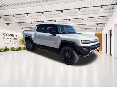 New 2026 GMC Hummer EV 4x4 Crew Cab w/ LPO, Dark Essentials Package