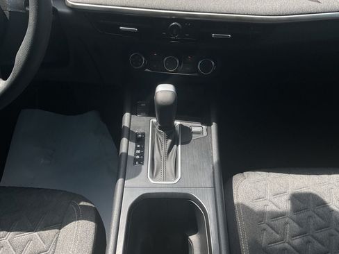 Used 2025 Nissan Kicks SV FWD image 14