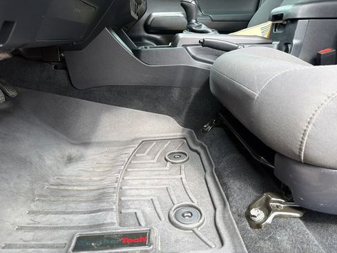 Used 2019 Toyota Tacoma TRD Sport w/ Technology Package RWD image 30