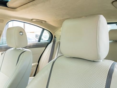 Used 2012 Jaguar XF Portfolio image 20