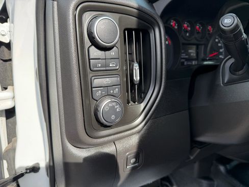 Used 2022 Chevrolet Silverado 1500 W/T w/ WT Value Package image 18