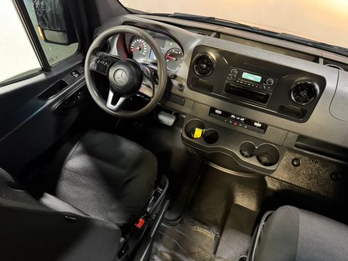 Used 2019 Mercedes-Benz Sprinter 170 image 47