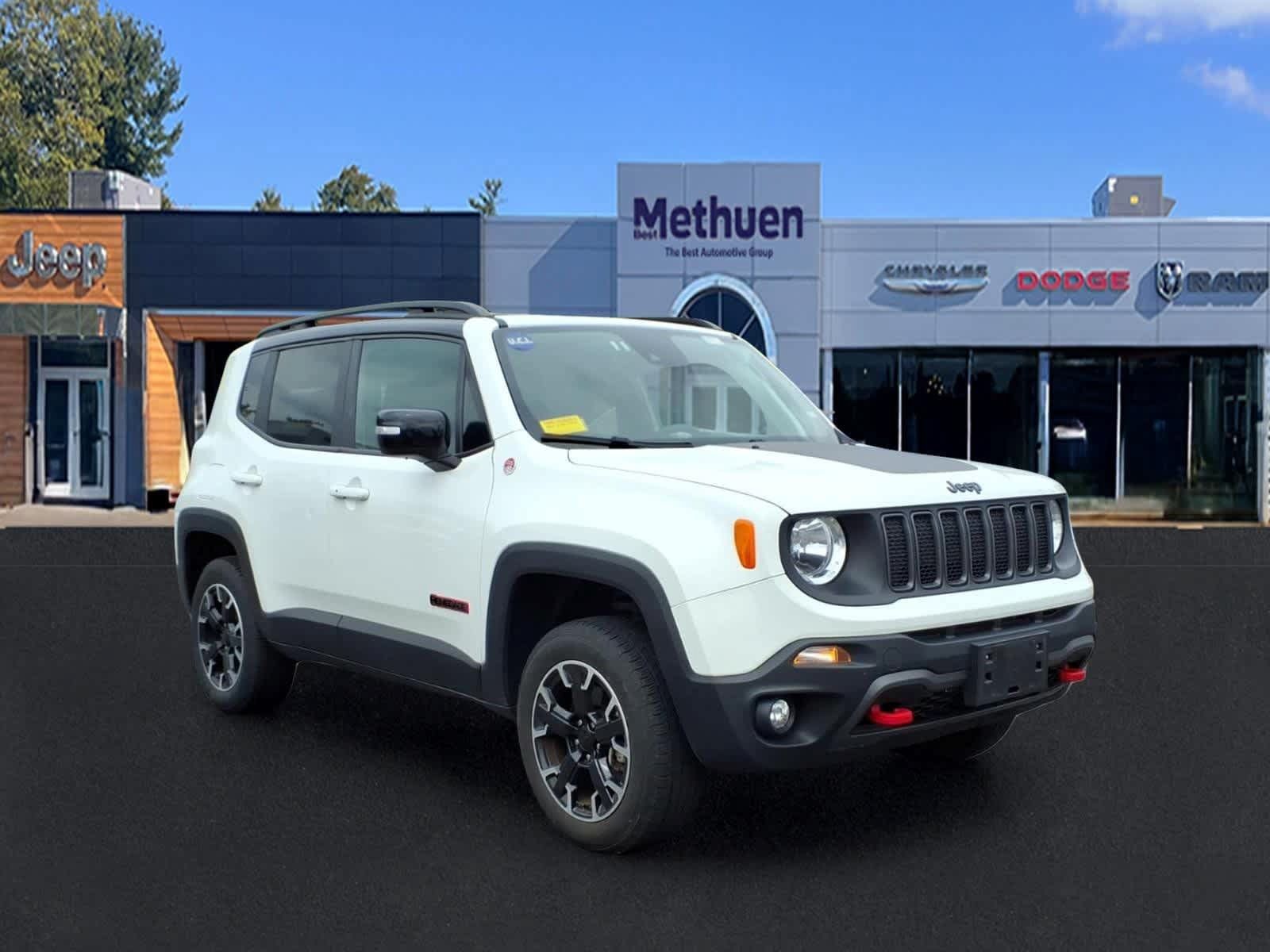 Used 2023 Jeep Renegade Trailhawk AWD/4WD image 1