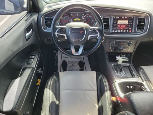 Used 2016 Dodge Charger SXT RWD image 13