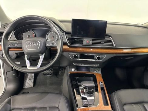 Used 2022 Audi Q5 2.0T Premium w/ Convenience Package AWD/4WD image 13