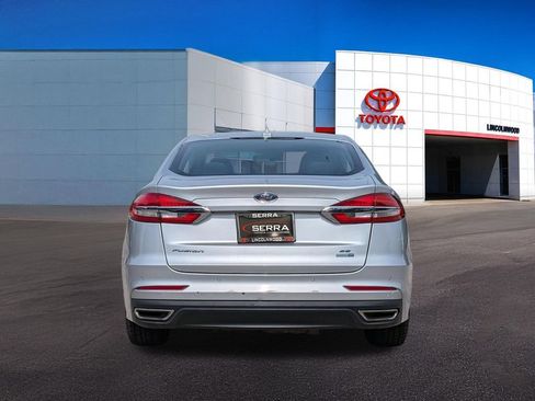 Used 2019 Ford Fusion SE AWD/4WD image 12