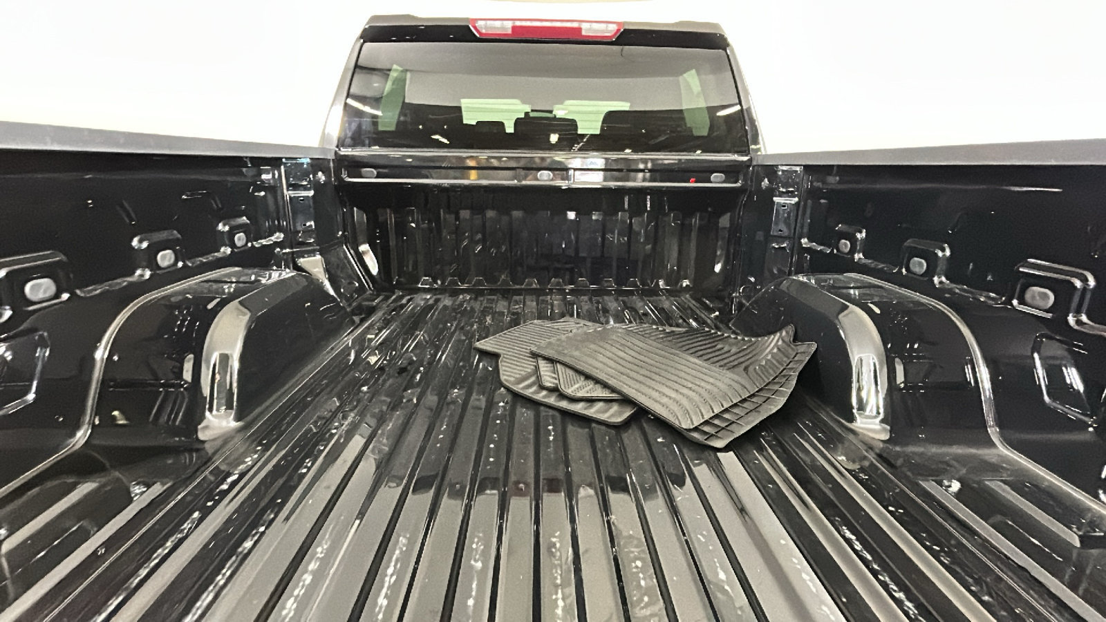 Used 2024 Chevrolet Silverado 1500 LT AWD/4WD image 34