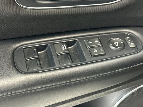 Used 2018 Honda HR-V EX image 13