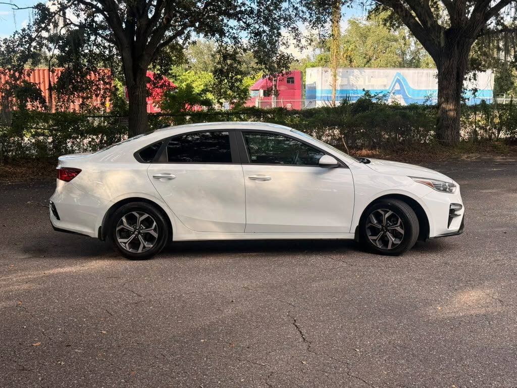 Used 2021 Kia Forte LXS FWD image 3