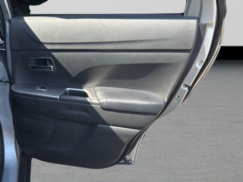 Used 2022 Mitsubishi Outlander Sport SE FWD image 25