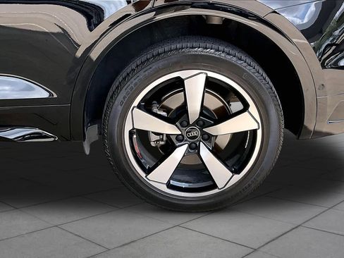 Used 2023 Audi Q5 2.0T Prestige image 11