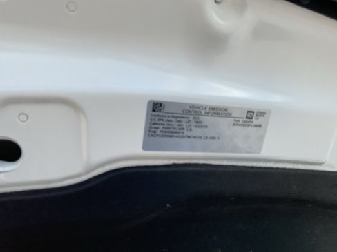 Used 2023 Chevrolet Equinox LS FWD image 24