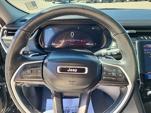 Used 2021 Jeep Grand Cherokee L Limited w/ Luxury Tech Group II AWD/4WD image 11