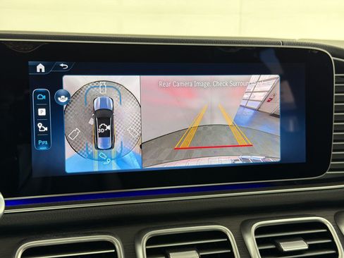 New 2026 Mercedes-Benz GLS 580 4MATIC image 25