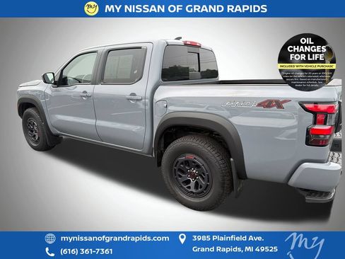 Used 2025 Nissan Frontier PRO-4X w/ Interior Protection Package AWD/4WD image 6