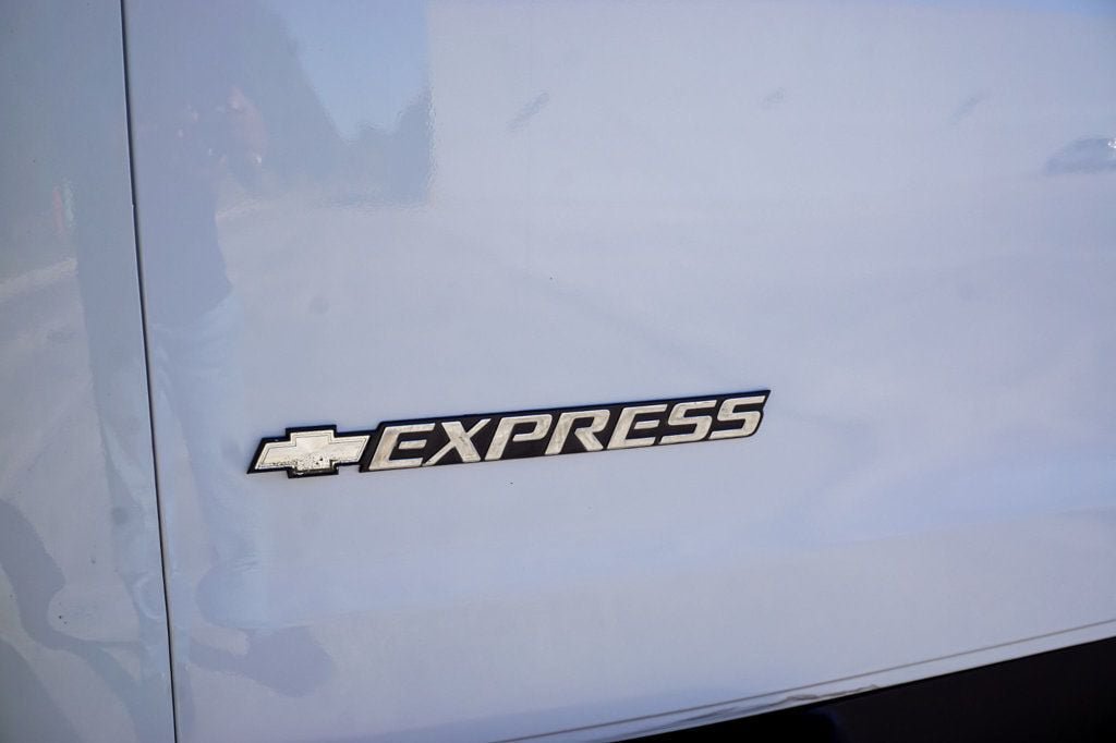 Used 2017 Chevrolet Express 3500 LT w/ LT Preferred Equipment Group RWD image 59