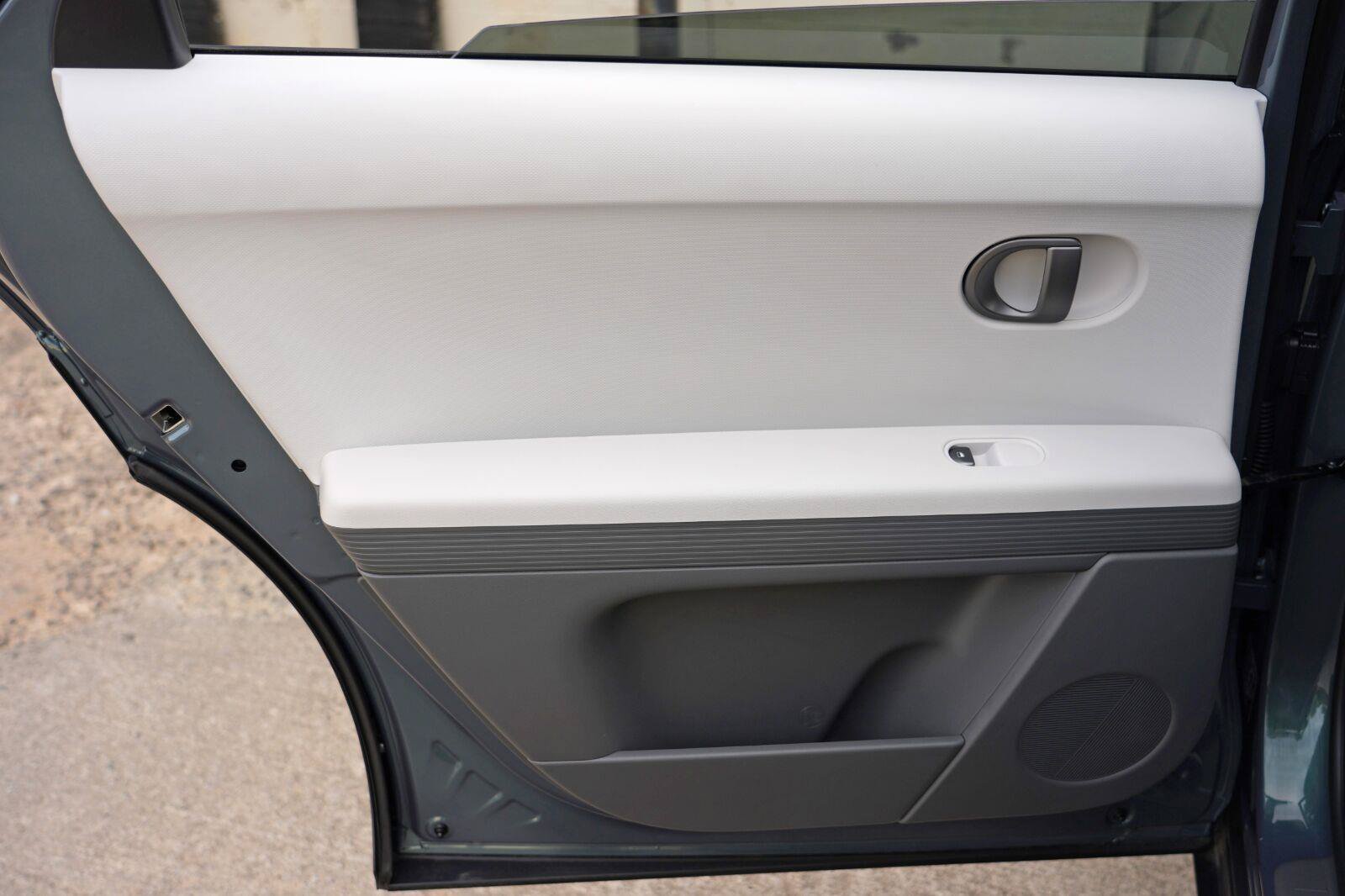 Used 2025 Hyundai Ioniq 5 SE RWD image 41