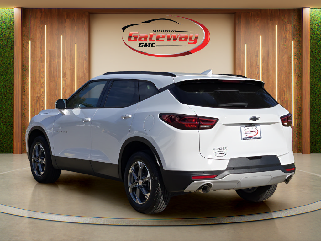 Used 2024 Chevrolet Blazer LT w/ Convenience Package FWD image 7