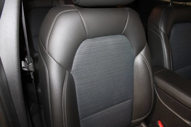 Used 2025 Buick Envista Preferred w/ Convenience II Package FWD image 28