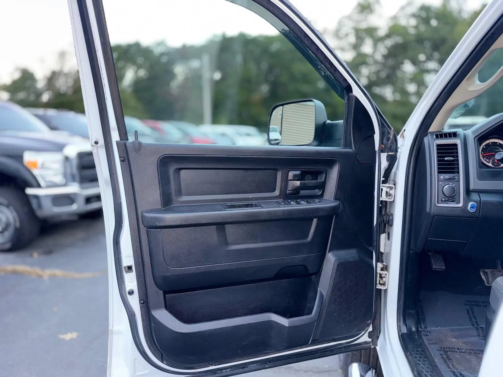 Used 2018 RAM 2500 Tradesman w/ Chrome Appearance Group AWD/4WD image 24