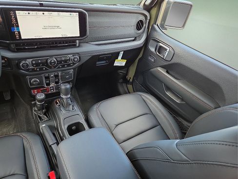 New 2025 Jeep Wrangler Unlimited Rubicon 392 image 12