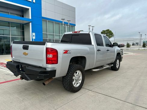 Used 2012 Chevrolet Silverado 2500 LT w/ Interior Plus Package AWD/4WD image 7