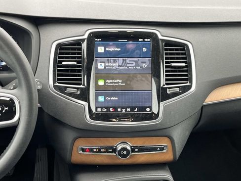 Used 2024 Volvo XC90 B6 Plus image 16