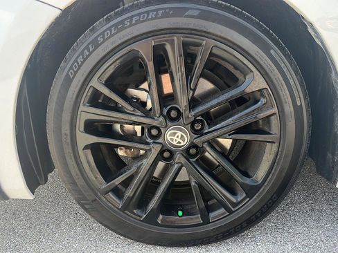 Used 2025 Toyota Camry SE image 9