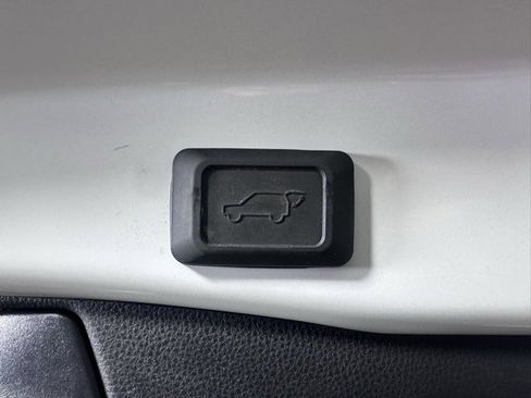 Used 2023 Toyota RAV4 XLE image 14