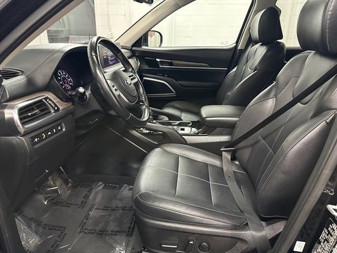 Used 2022 Kia Telluride EX w/ EX Premium Package AWD/4WD image 19