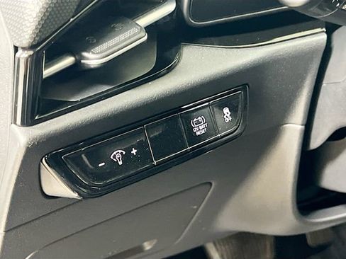 Certified 2023 Kia Niro EX image 10