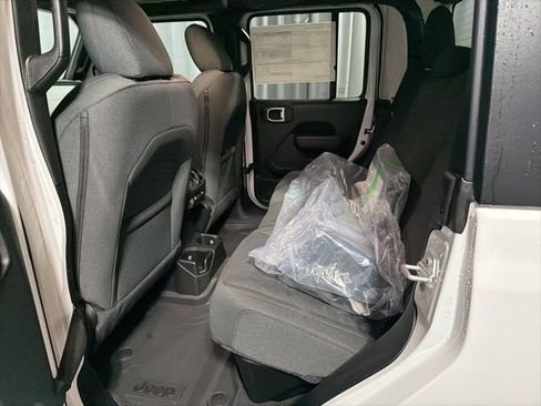 New 2026 Jeep Gladiator Willys image 10