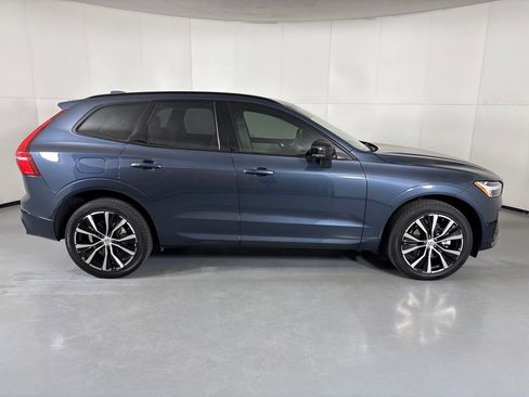 Used 2025 Volvo XC60 B5 Ultra AWD/4WD image 9