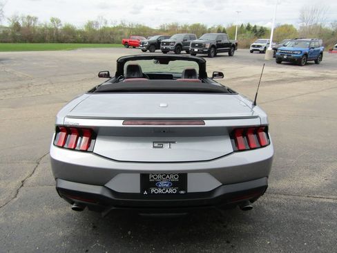 Used 2025 Ford Mustang GT Premium RWD image 17